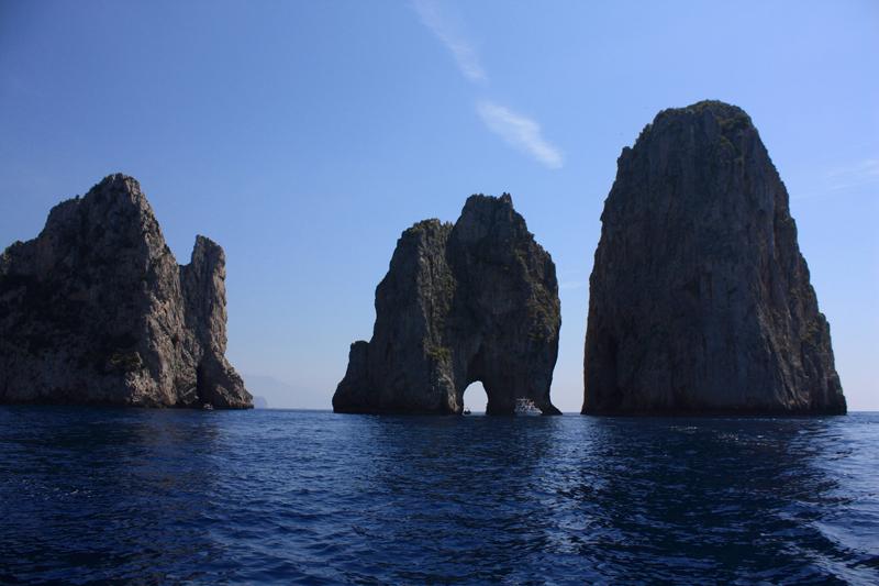 63-Faraglioni,12 maggio 2012.JPG